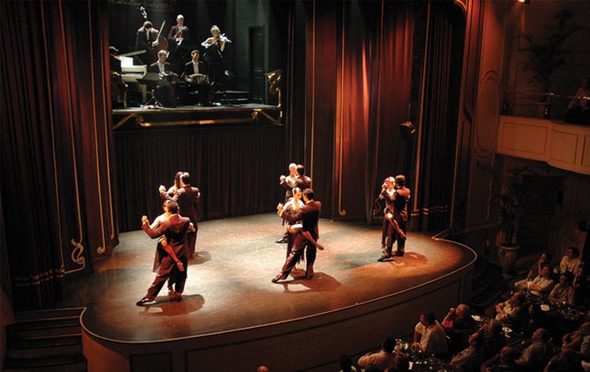 Breakfast at Hotel - Flight to Buenos Aires (1 hour 40 miutes). Free Day at Leisure in Buenos Aires. At Night Dinner-Tango Show at "Esquina de Carlos Gardel"